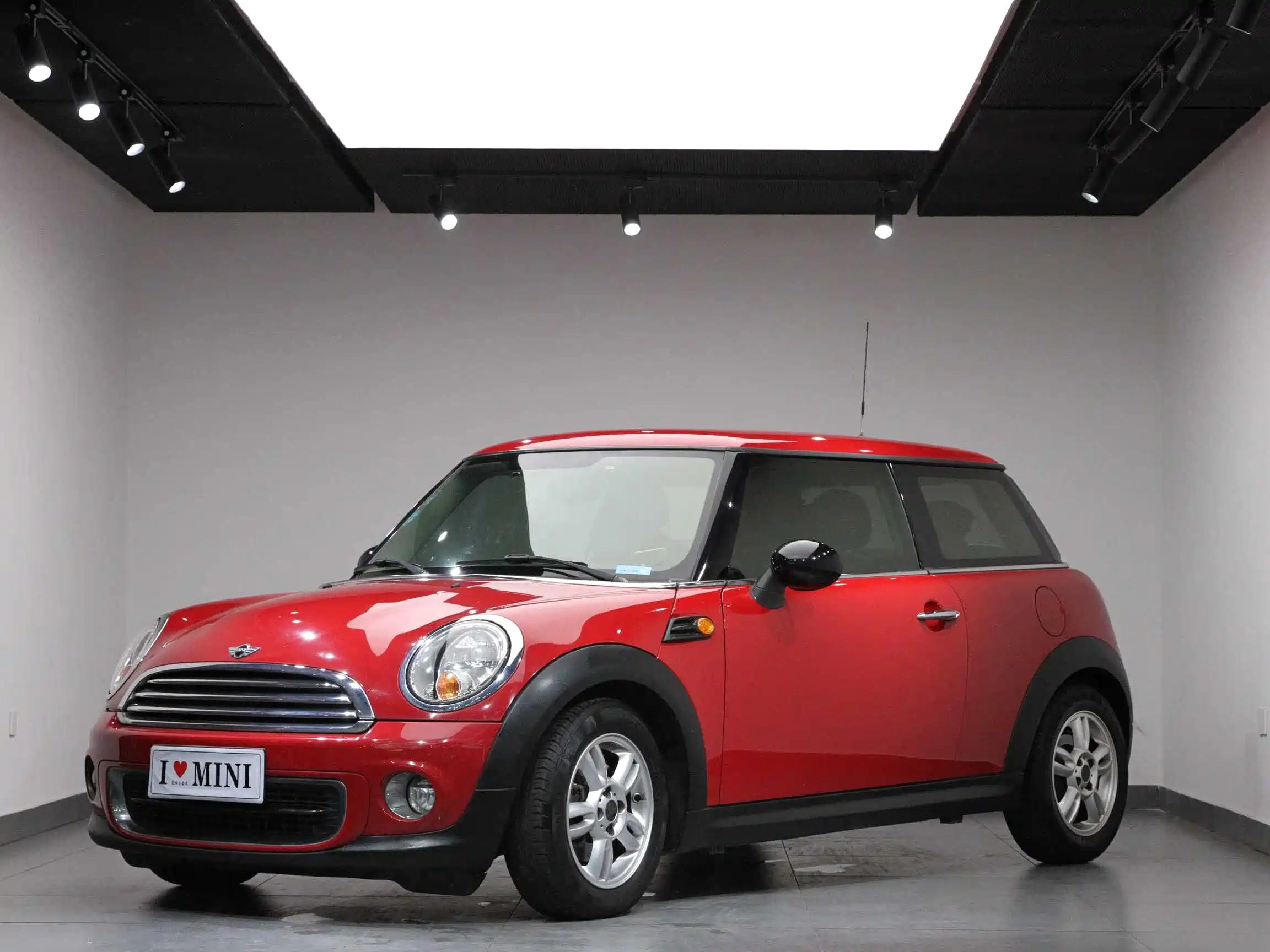 MINI OTHER 2011