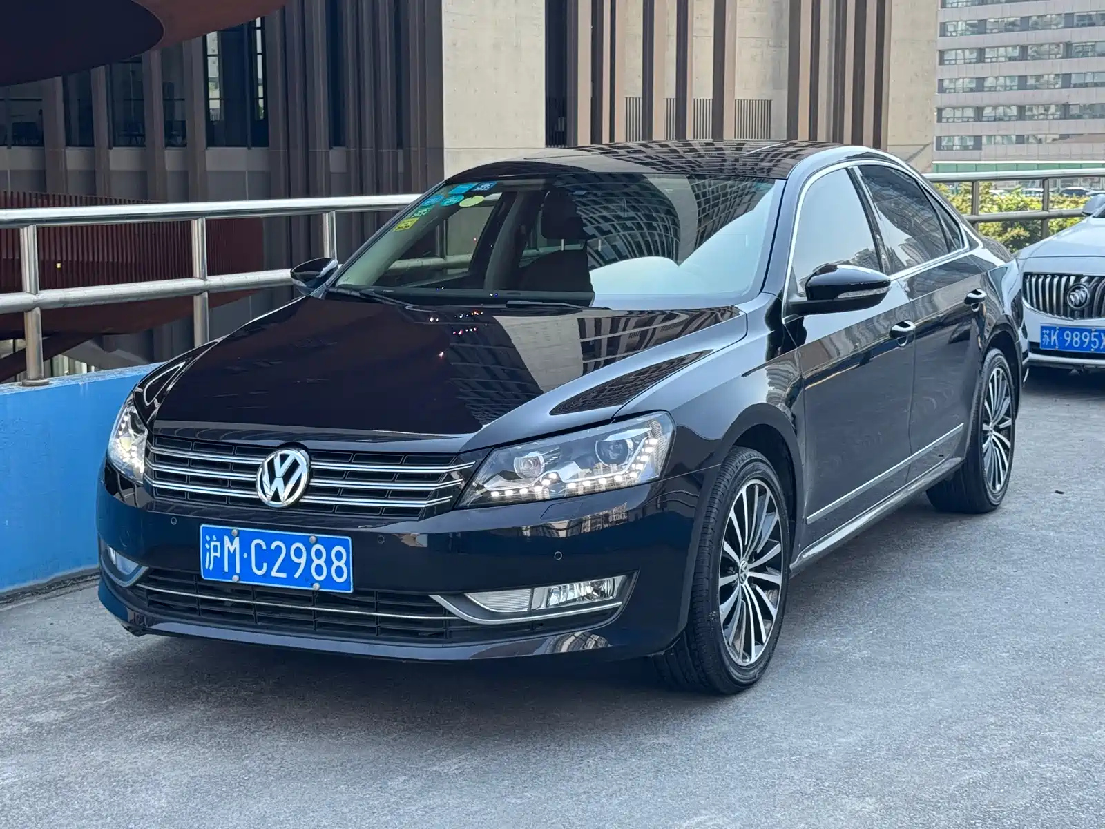 VOLKSWAGEN PASSAT 2015