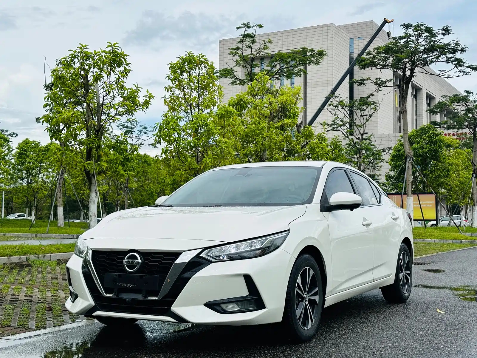 NISSAN SYLPHY 2022