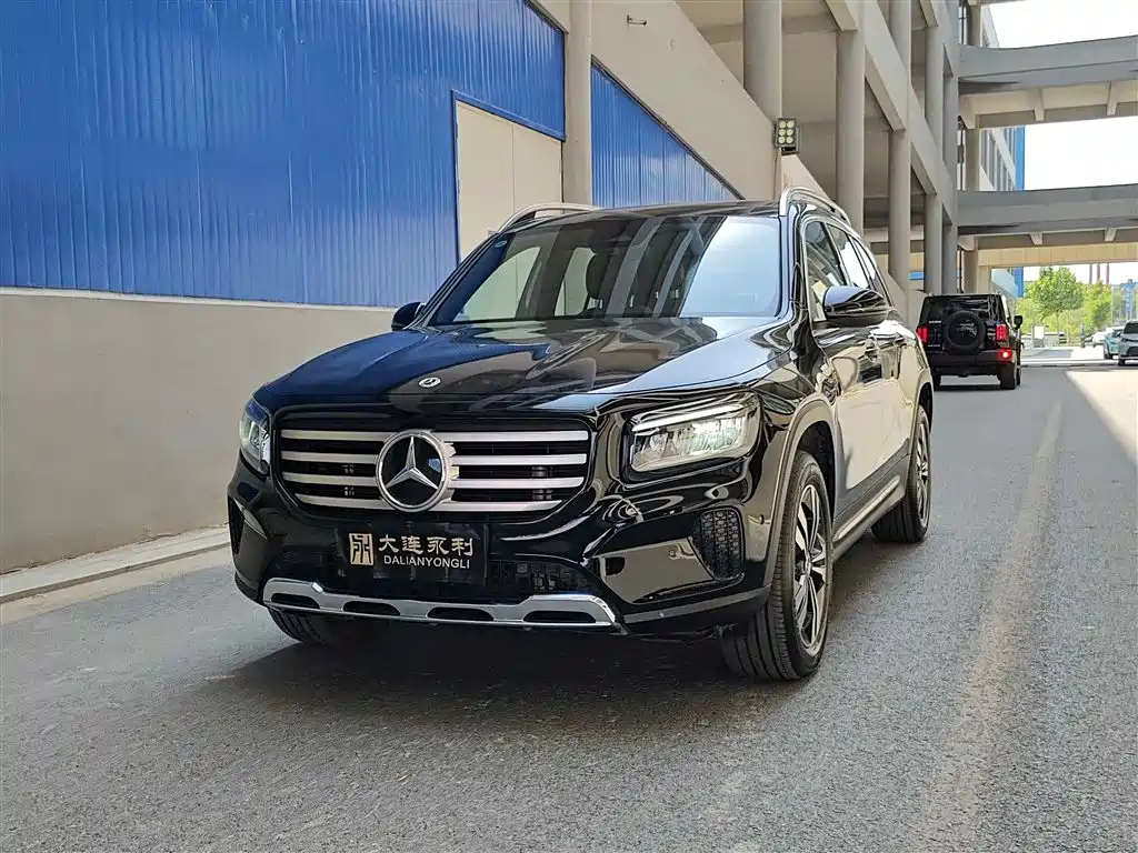 MERCEDES BENZ GLB 2024