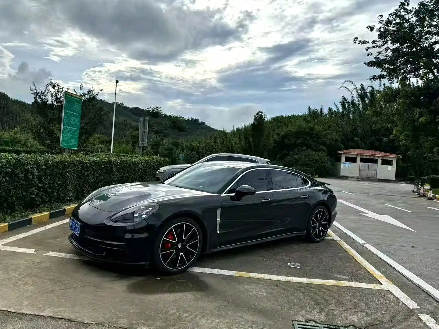 PORSCHE PANAMERA 2017