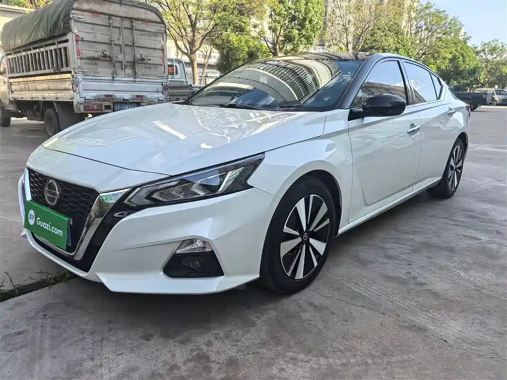 NISSAN TEANA 2019