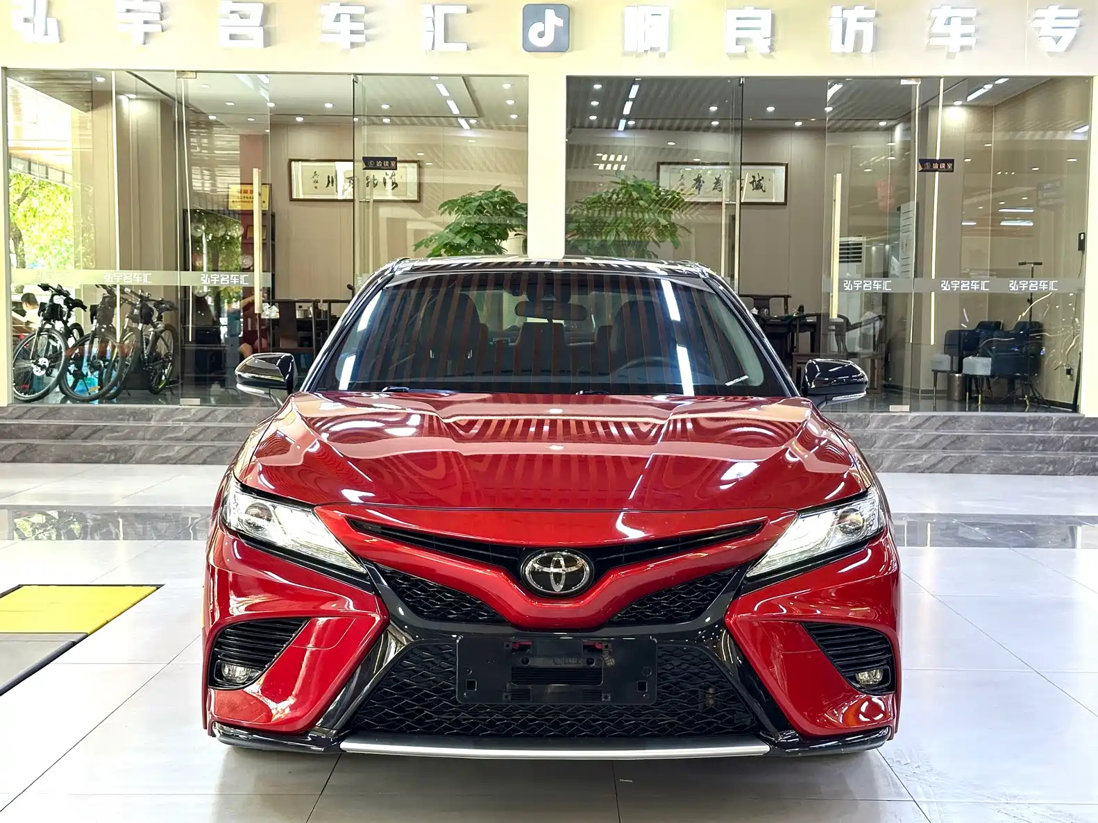 TOYOTA CAMRY 2019