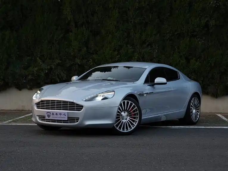 ASTON MARTIN RAPIDE 2013