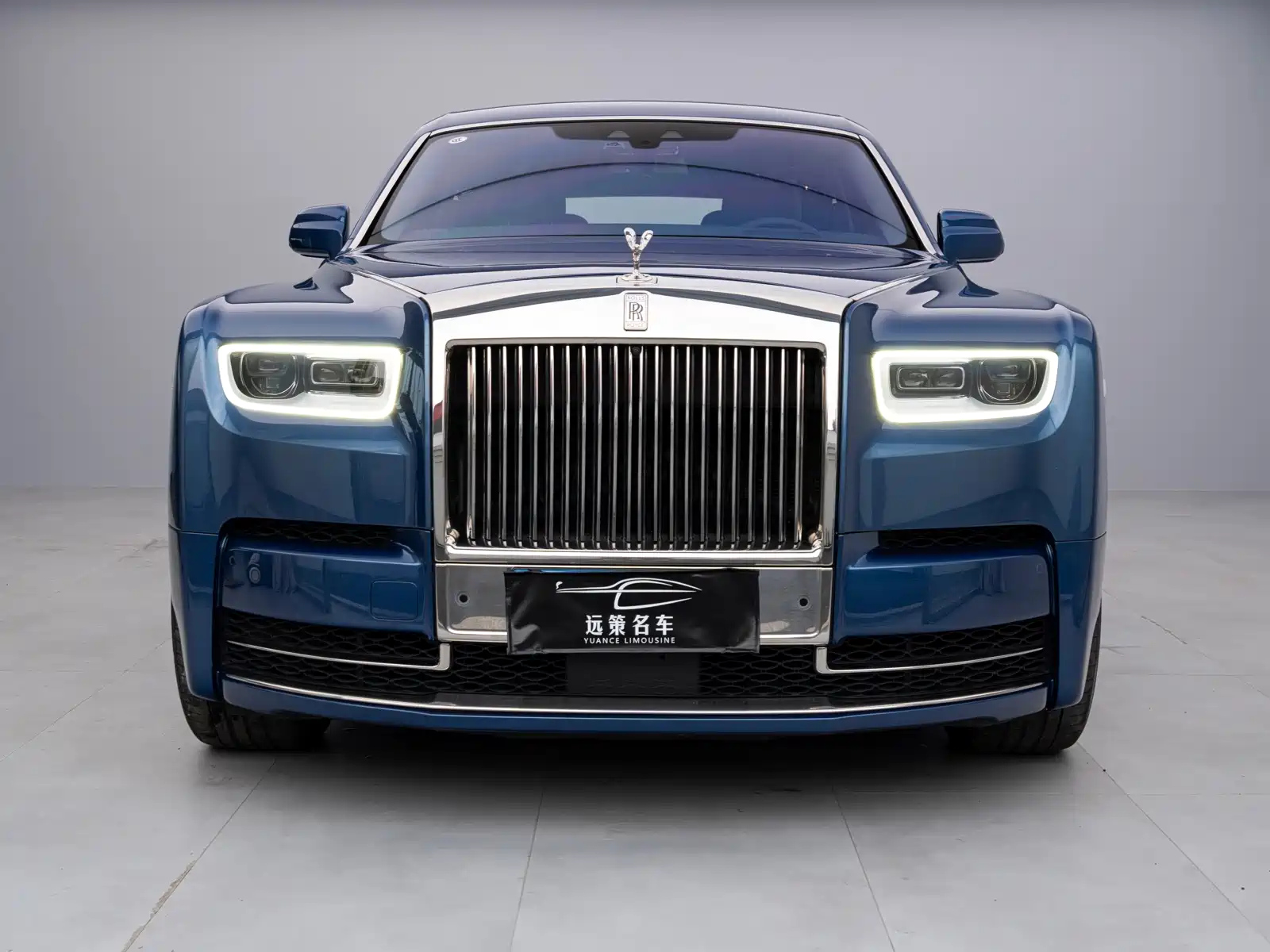 ROLLS ROYCE PHANTOM 2018