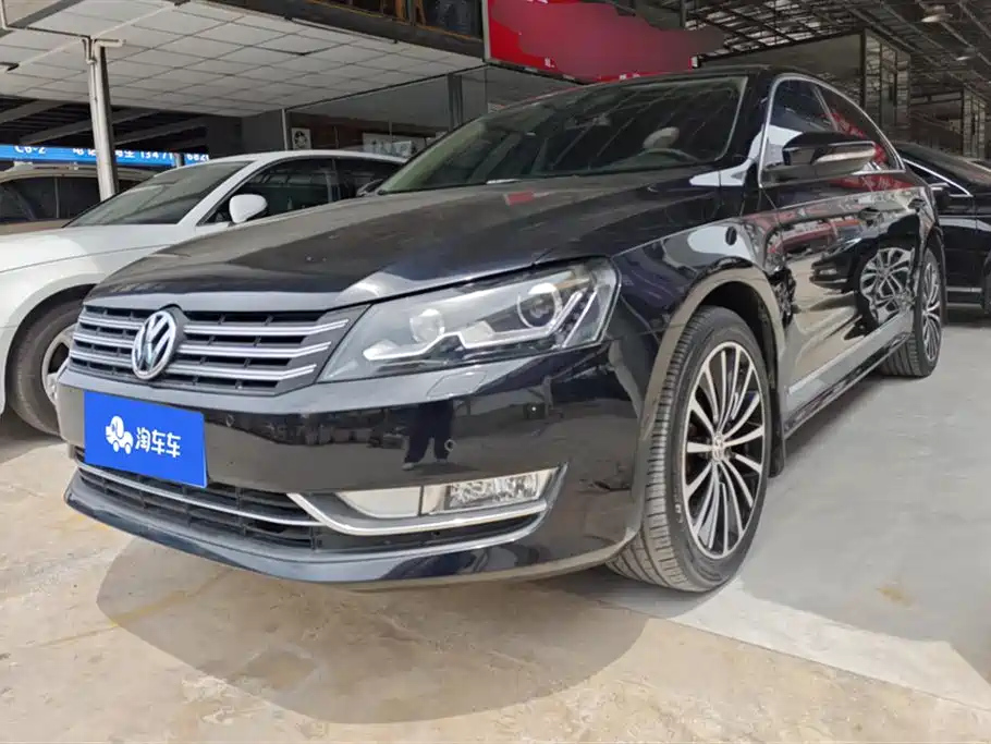 VOLKSWAGEN PASSAT 2014