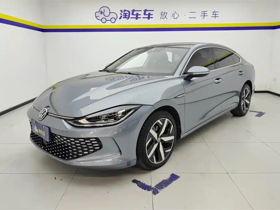VOLKSWAGEN LAMANDO 2022