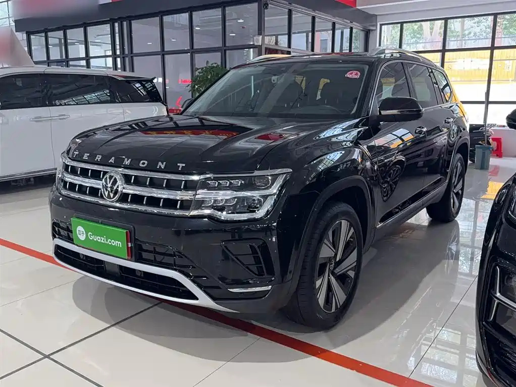 VOLKSWAGEN TOURAN 2023