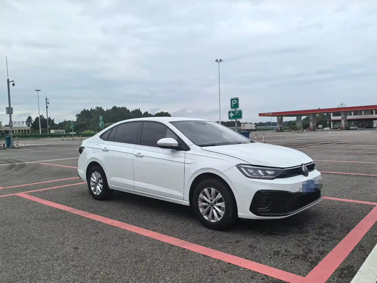 VOLKSWAGEN LAVIDA 2023