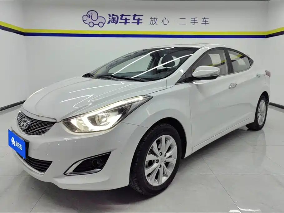 HYUNDAI ELANTRA 2016