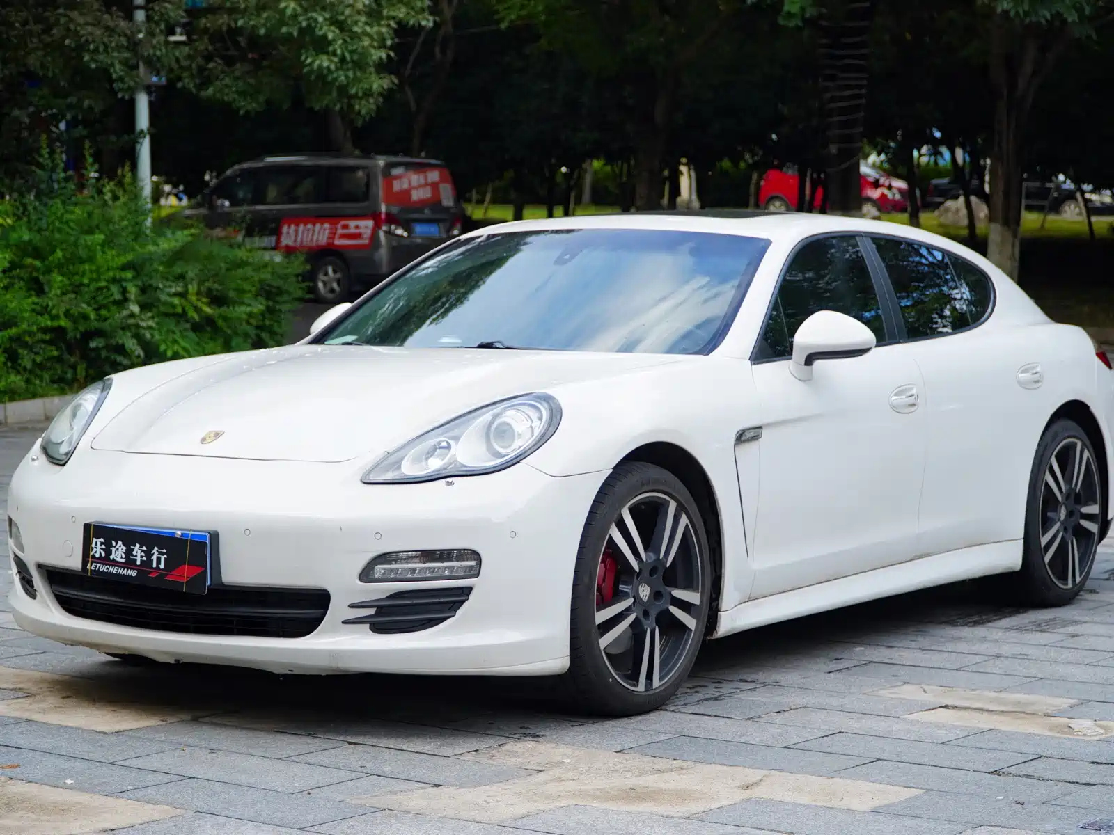 PORSCHE PANAMERA 2010