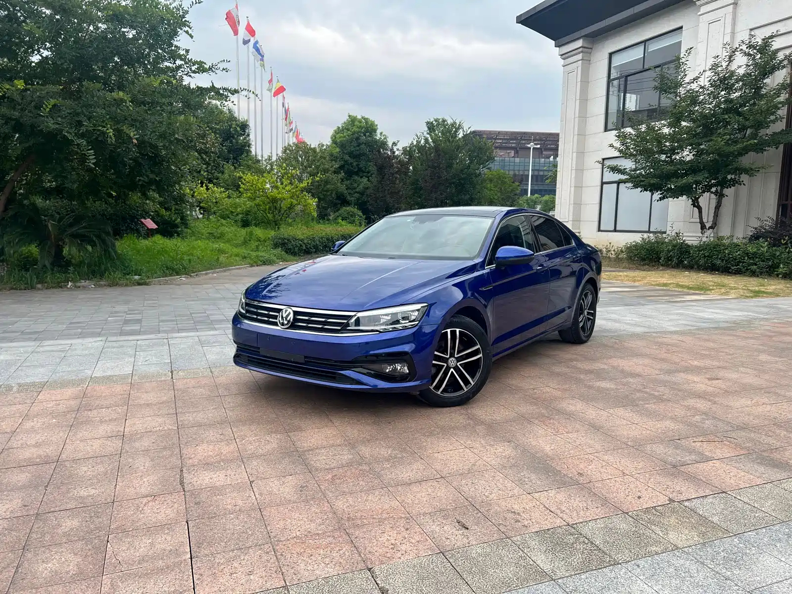 VOLKSWAGEN LAMANDO 2021