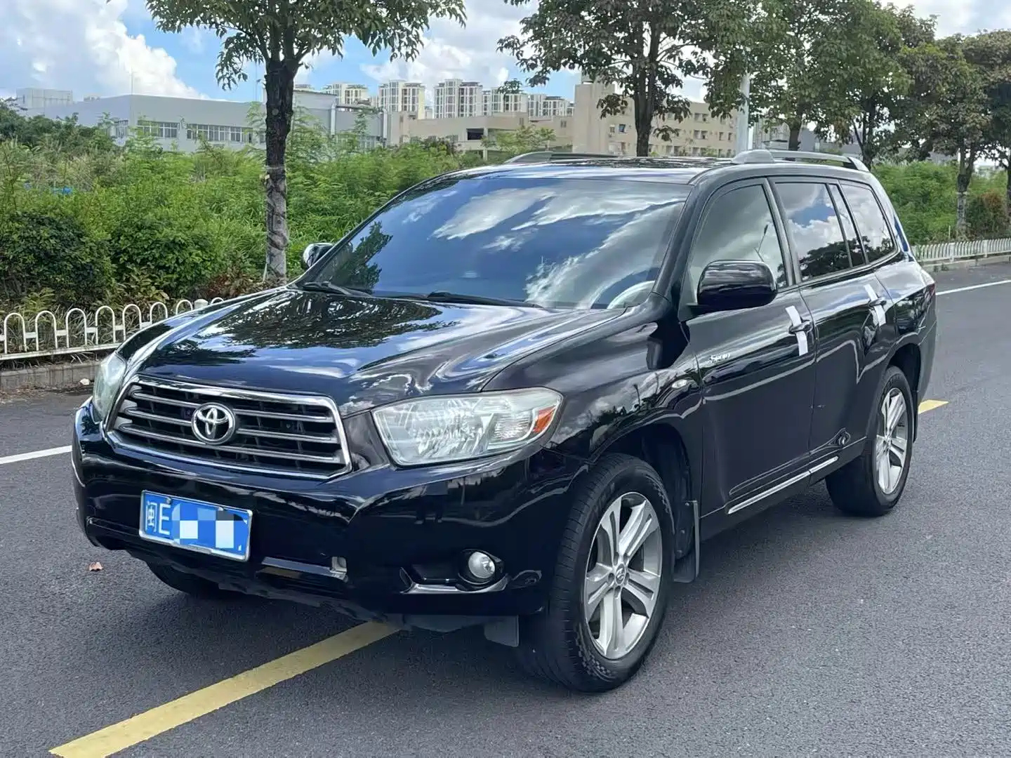 TOYOTA HIGHLANDER