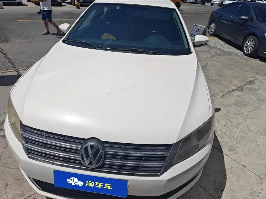 VOLKSWAGEN LAVIDA 2013
