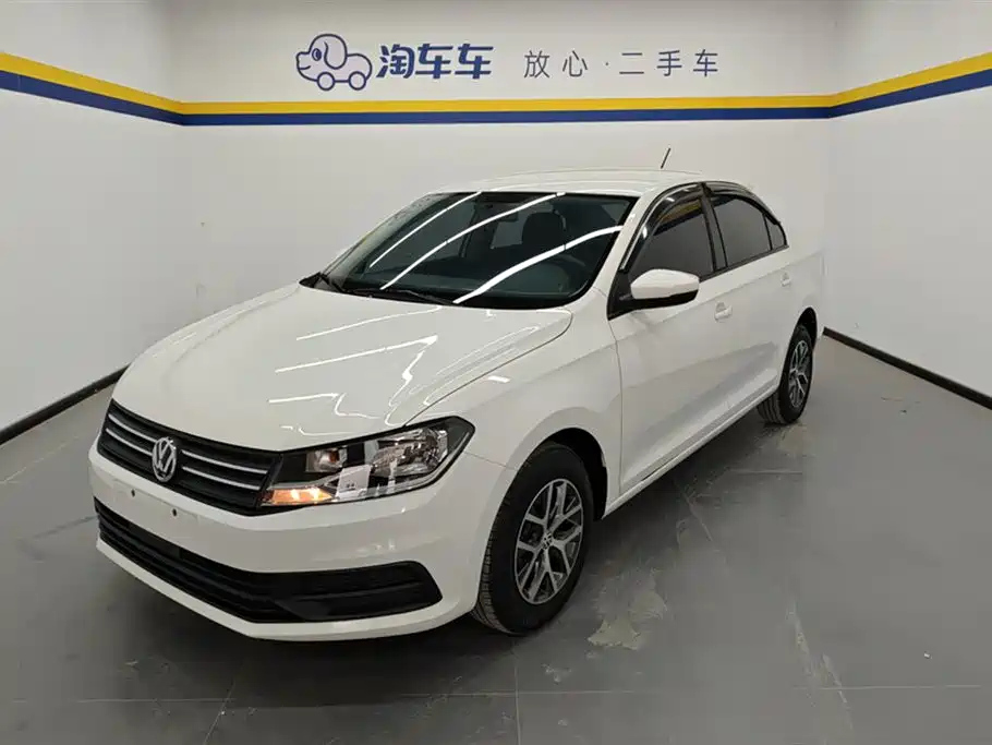 VOLKSWAGEN SANTANA 2021