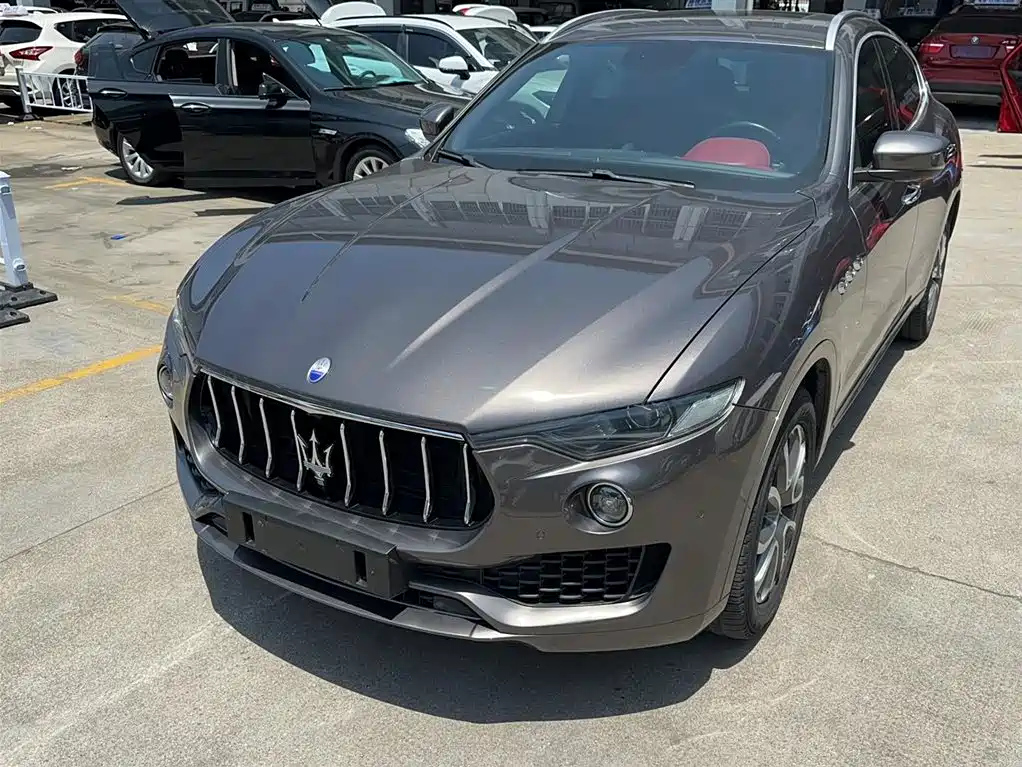 MASERATI LEVANTE 2016