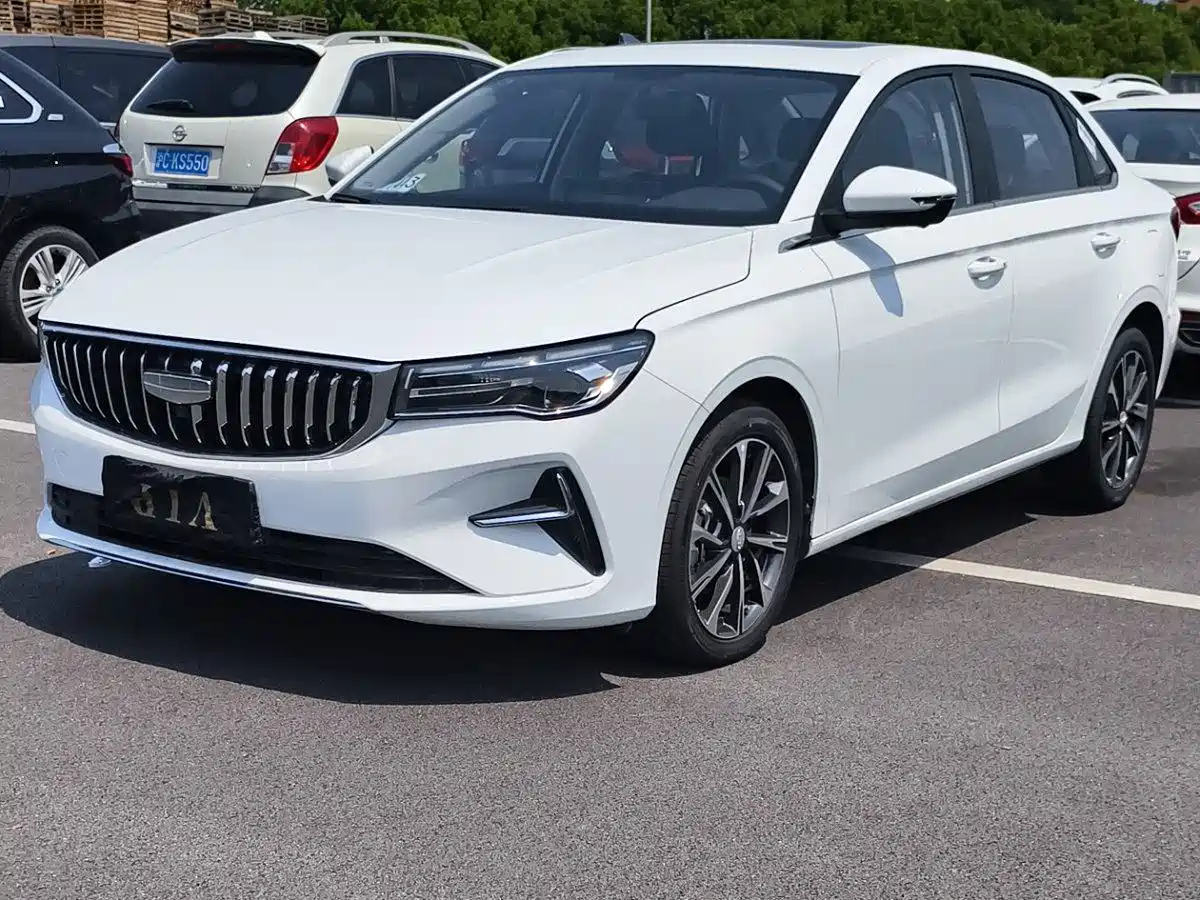 GEELY AUTO EMGRAND 2025