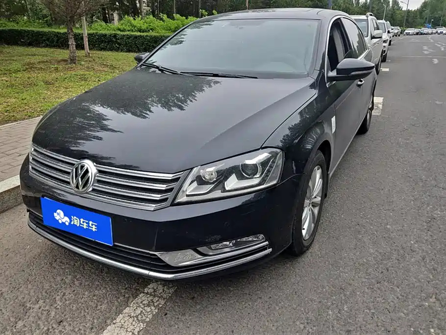 VOLKSWAGEN MAGOTAN 2013