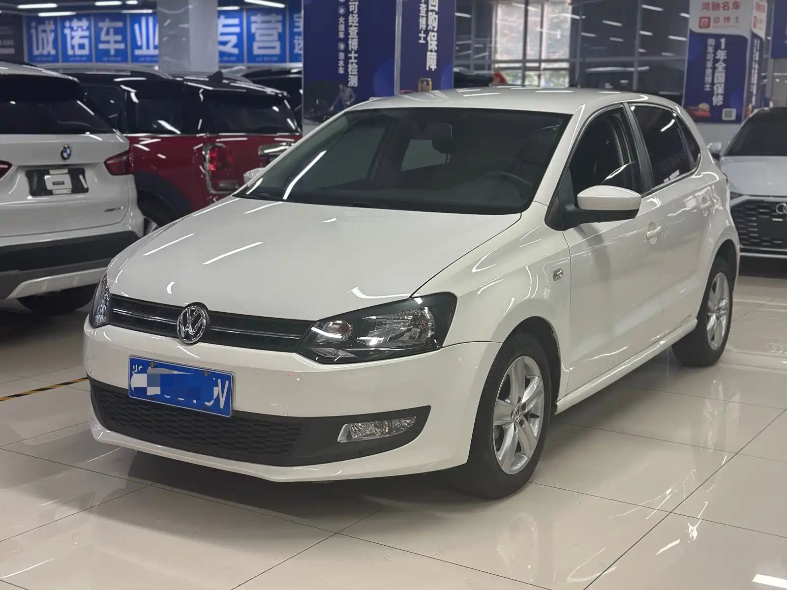 VOLKSWAGEN POLO 2013