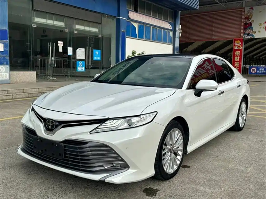 TOYOTA CAMRY 2018