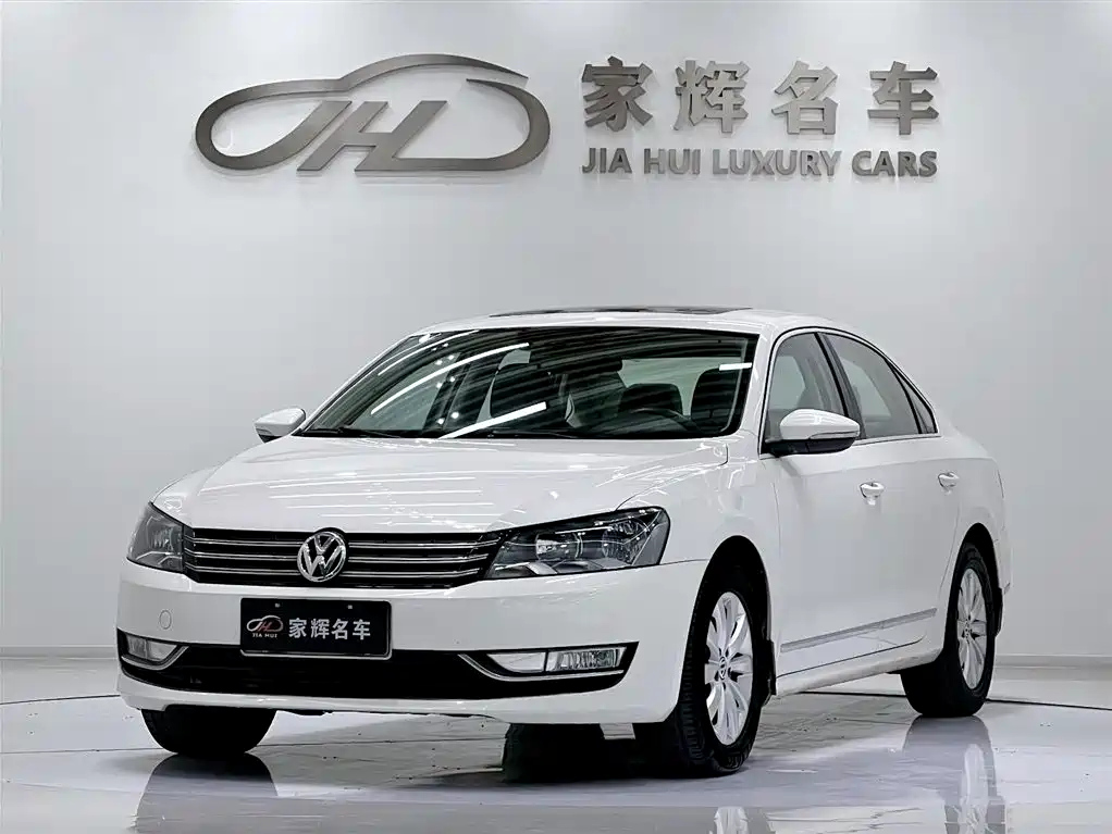 VOLKSWAGEN PASSAT 2015