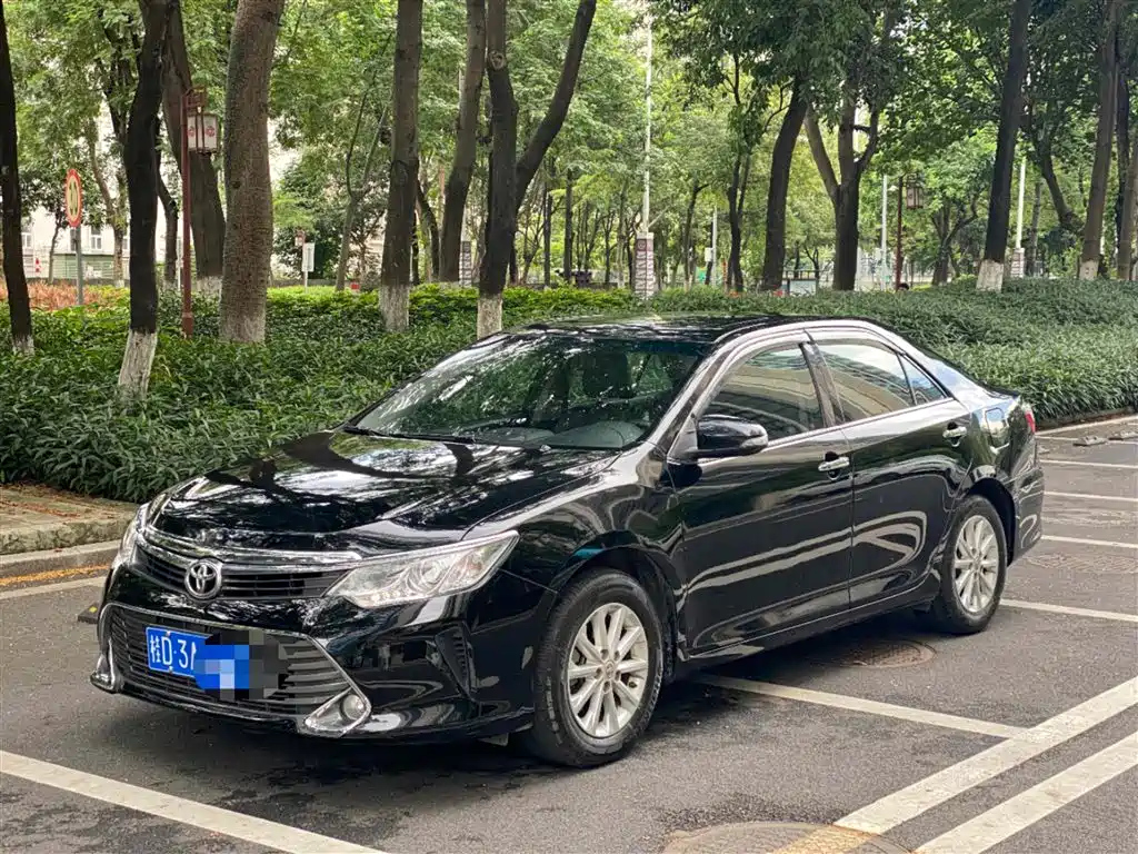 TOYOTA CAMRY 2015