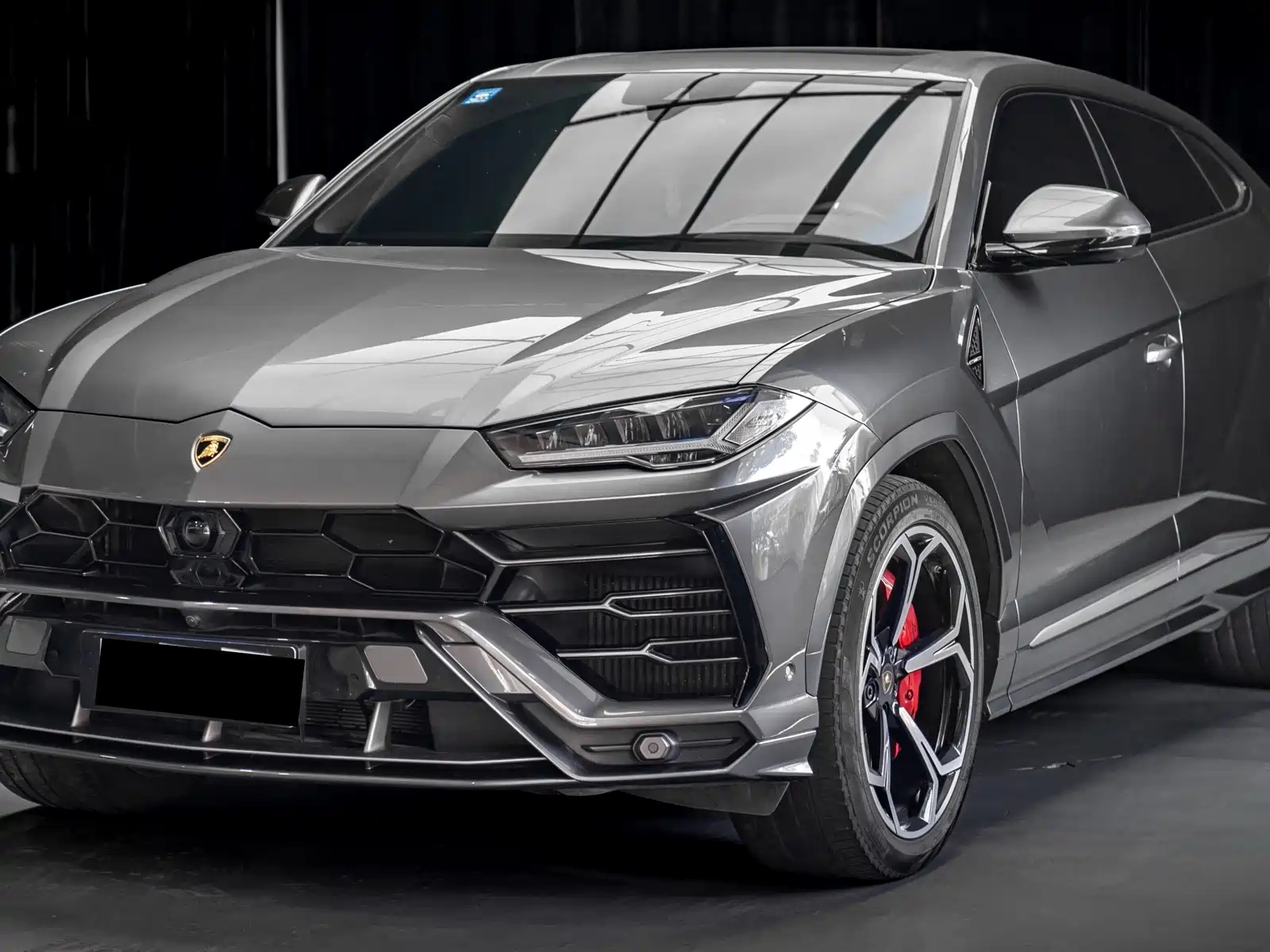 LAMBORGHINI URUS 2021