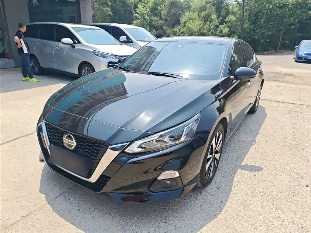 NISSAN TEANA 2020