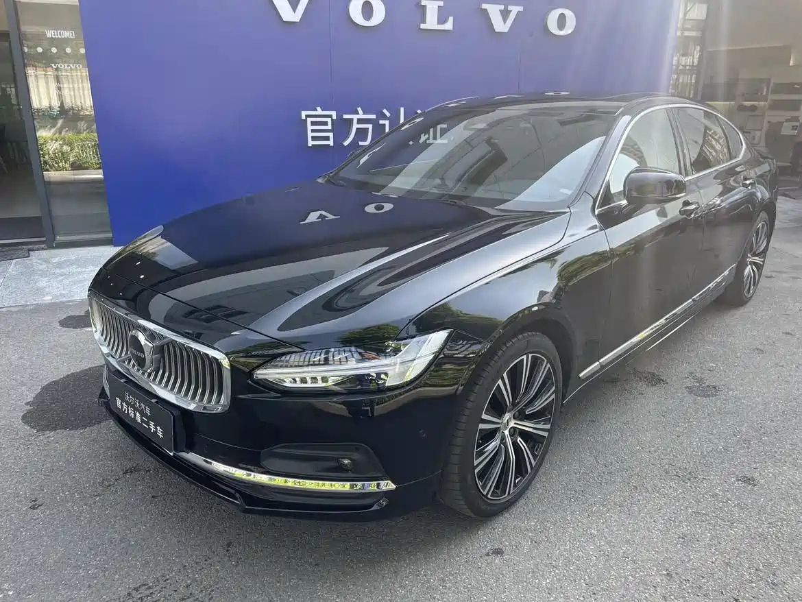VOLVO S90 2024