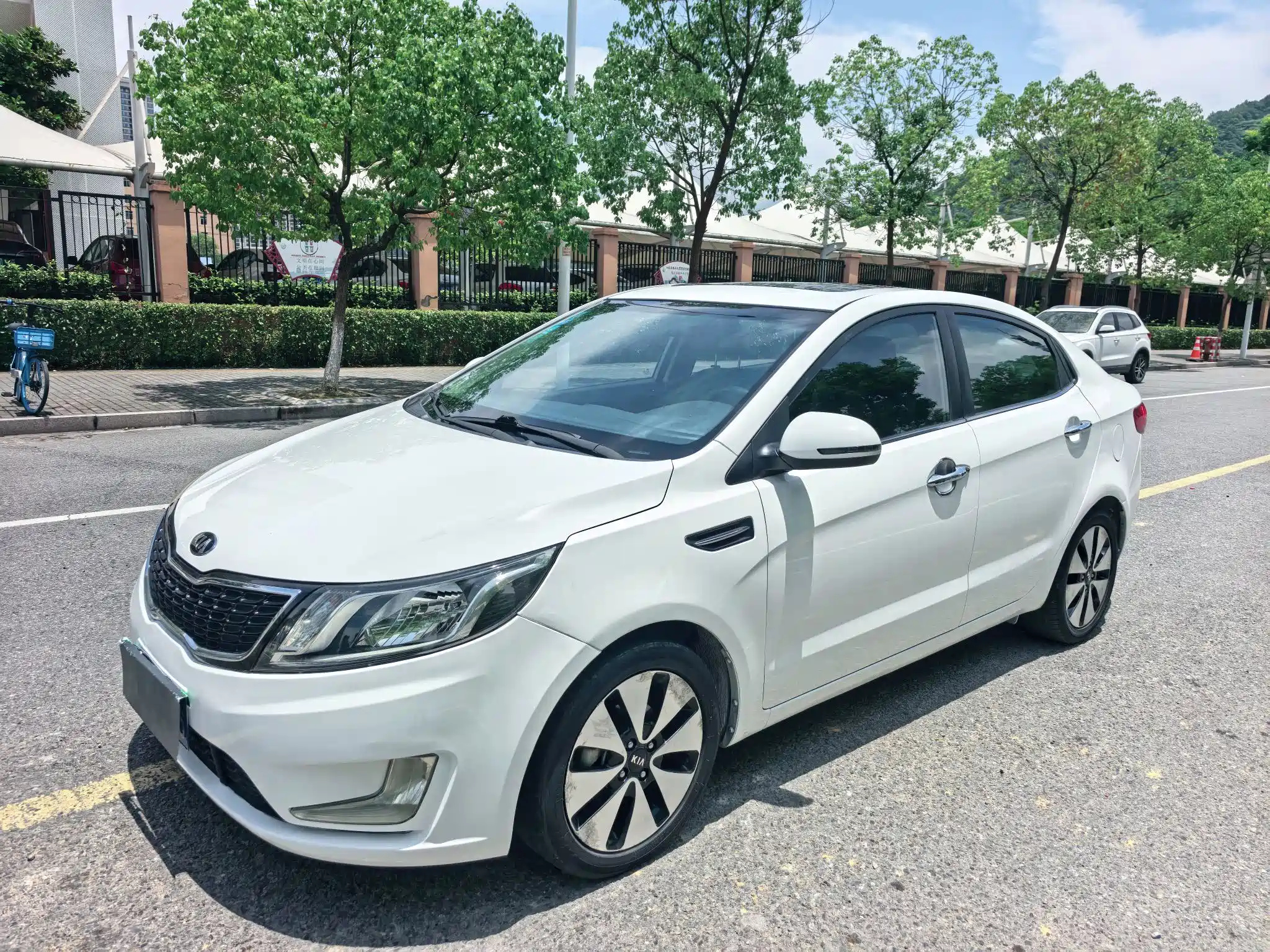 KIA K2 2012