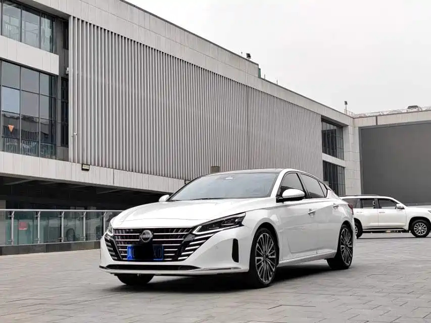 NISSAN TEANA 2022