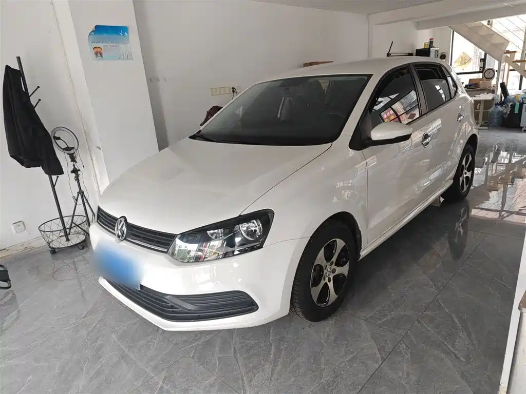 VOLKSWAGEN POLO 2018