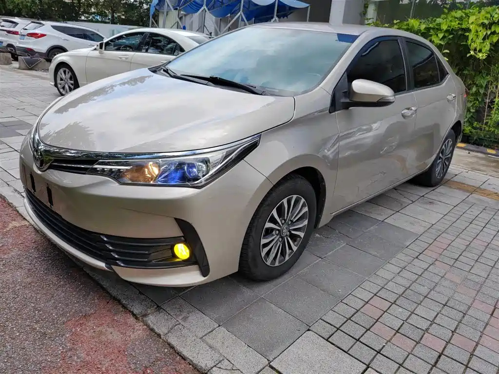 TOYOTA COROLLA