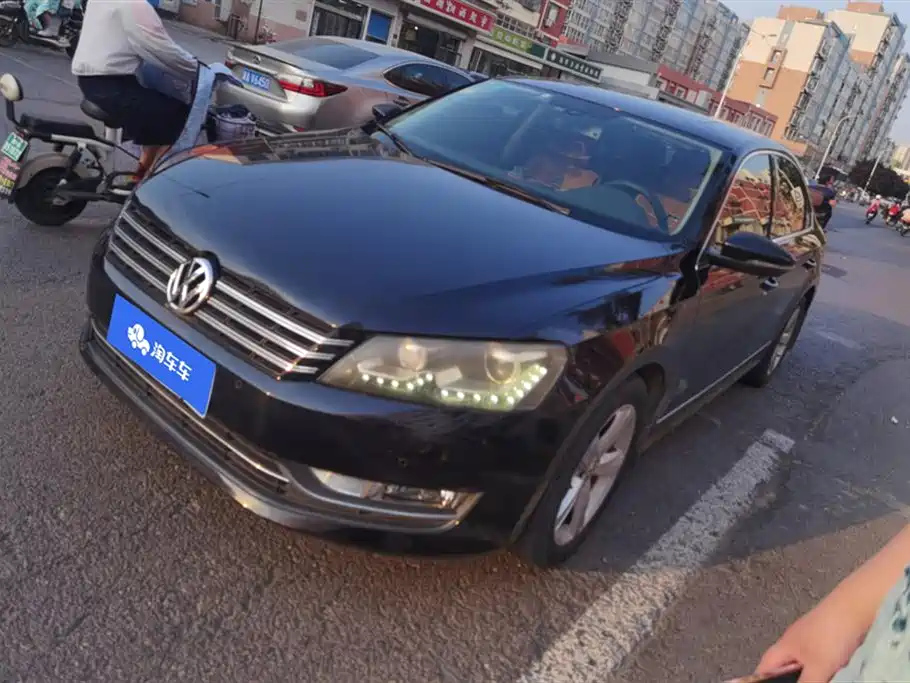 VOLKSWAGEN PASSAT 2014