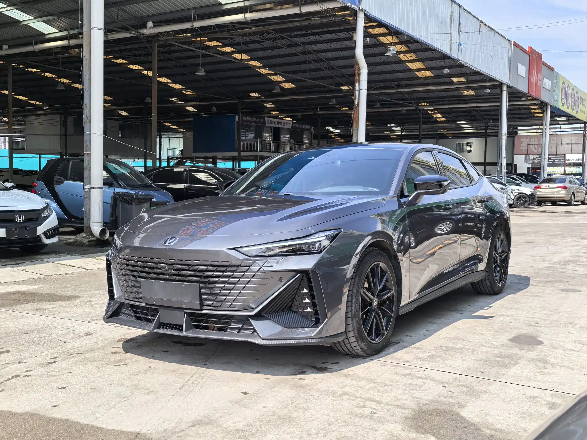 CHANGAN UNI-V