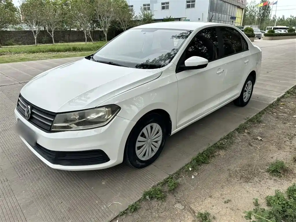 VOLKSWAGEN SANTANA 2016