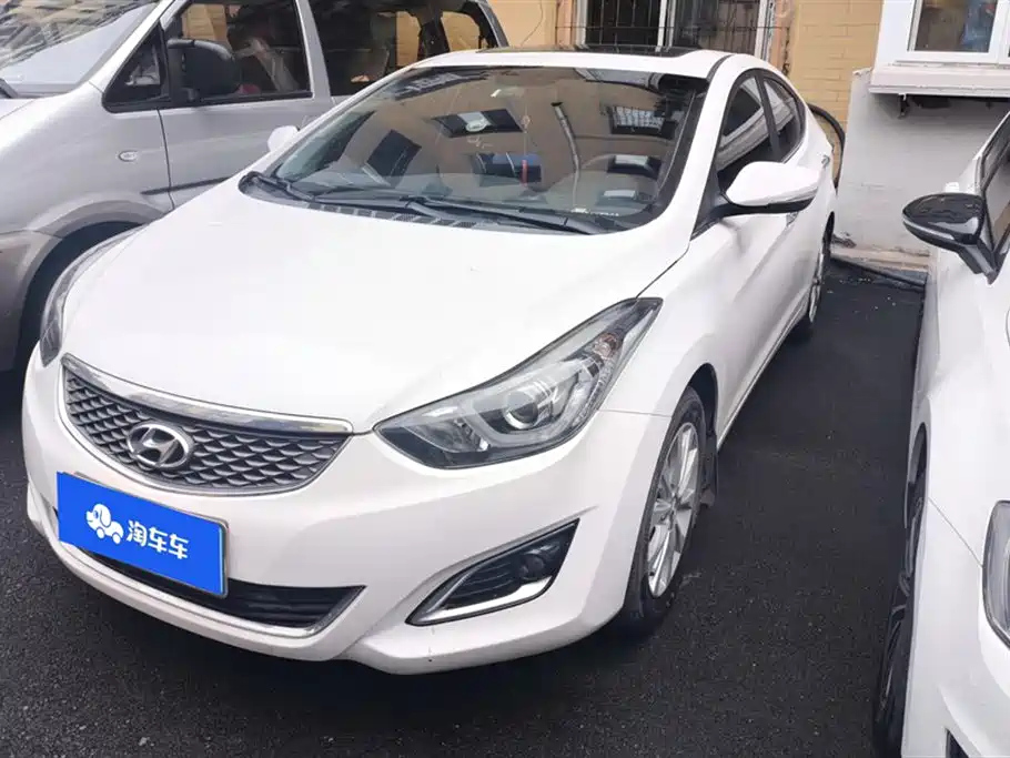 HYUNDAI ELANTRA 2016