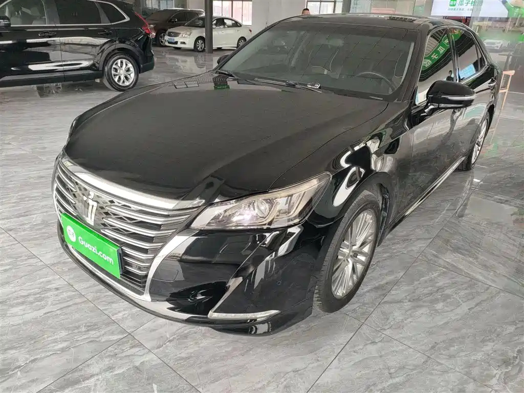 TOYOTA CROWN 2017