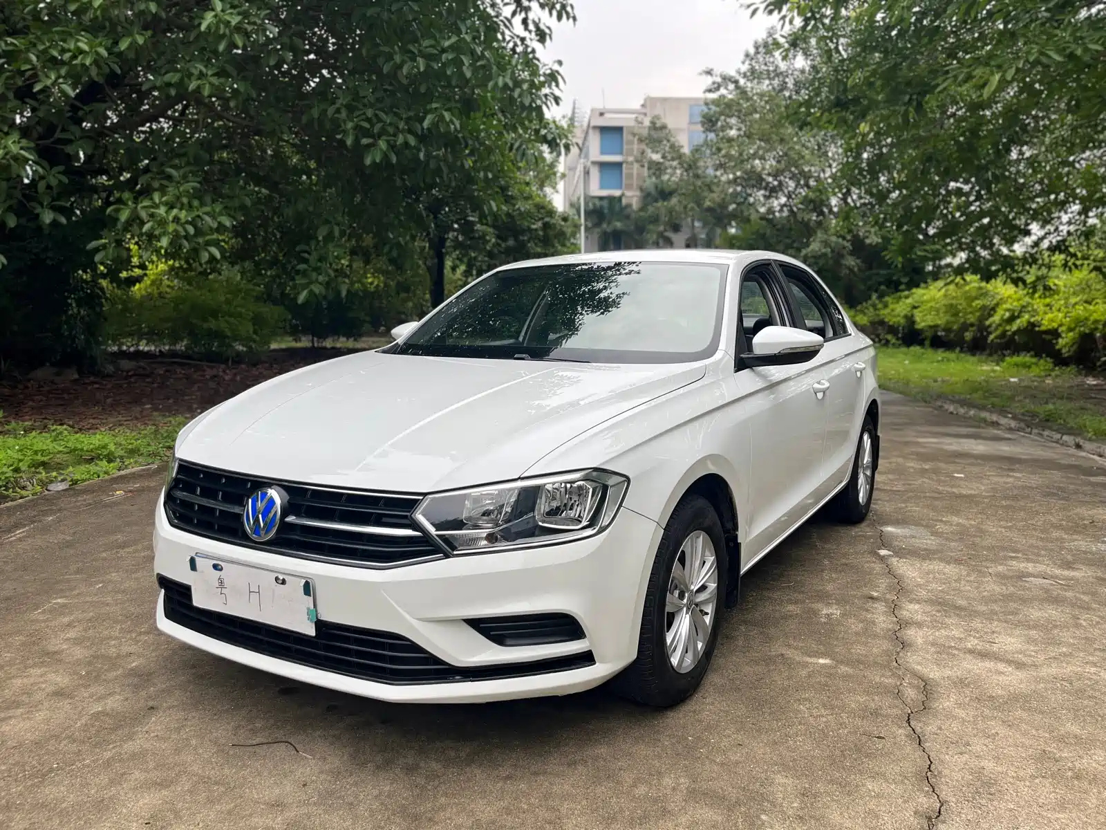 VOLKSWAGEN BORA 2016