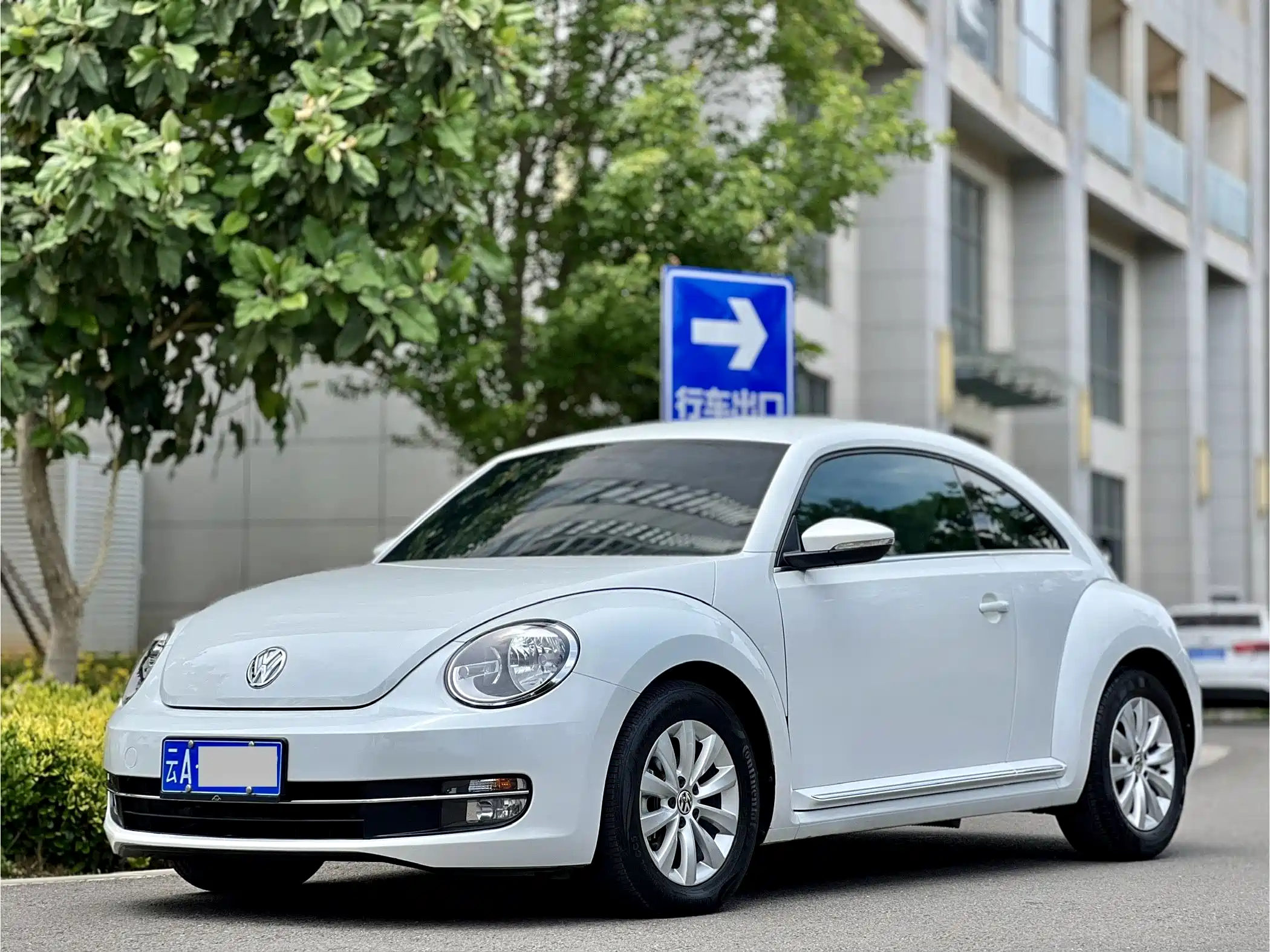 VOLKSWAGEN BEETLE 2014