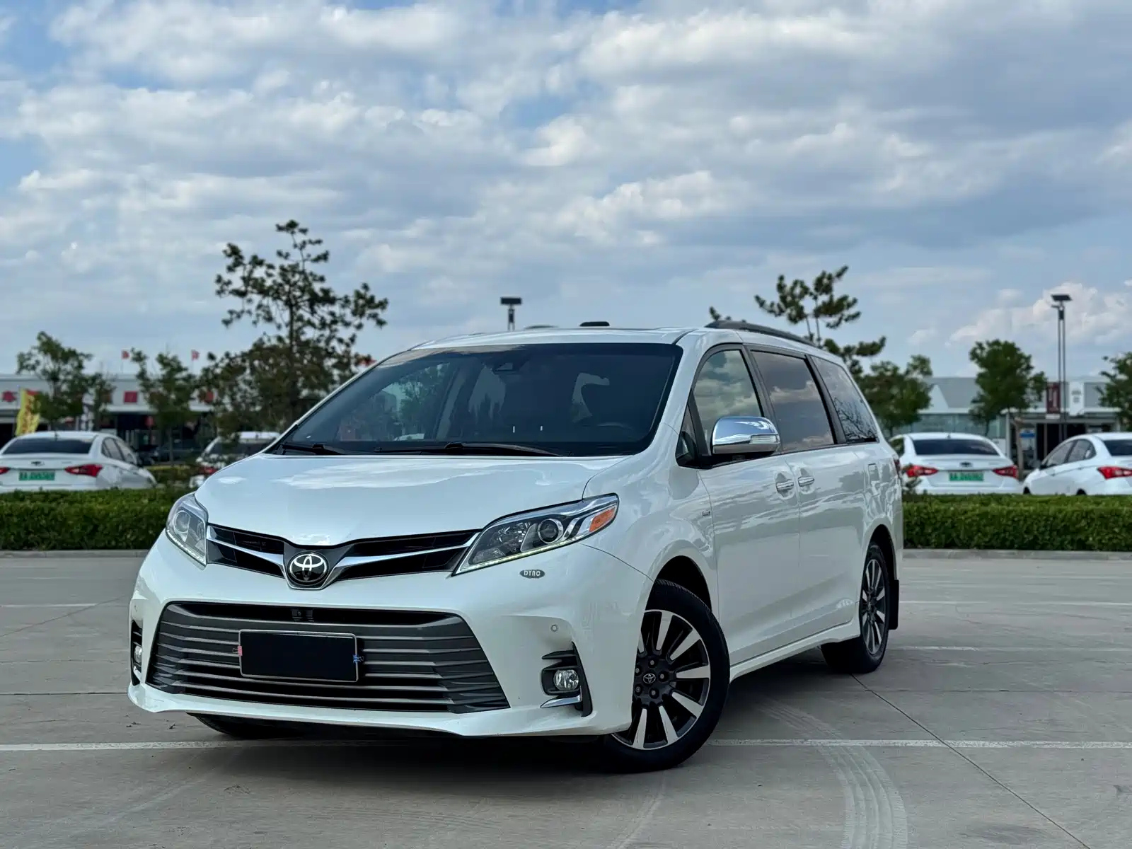 TOYOTA SIENNA 2015