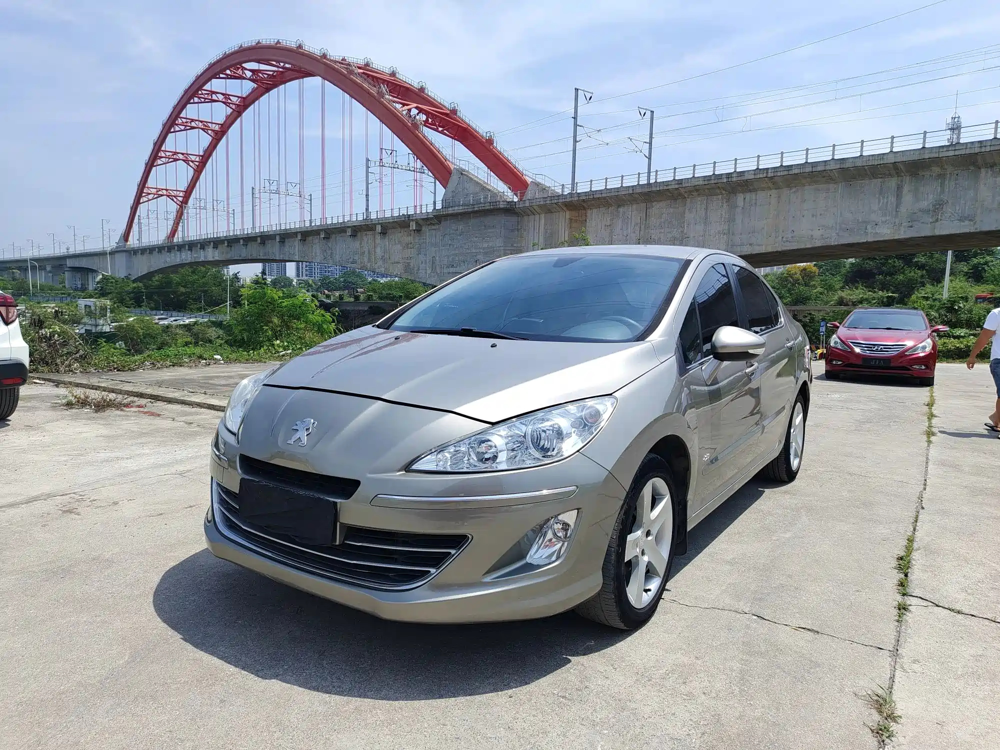 PEUGEOT 408 2013