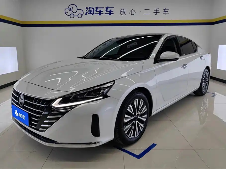 NISSAN TEANA 2022