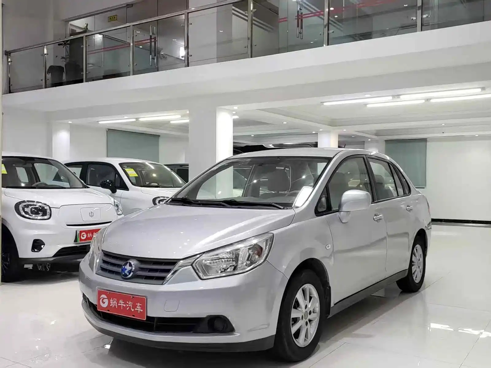 VENUCIA D50 2013
