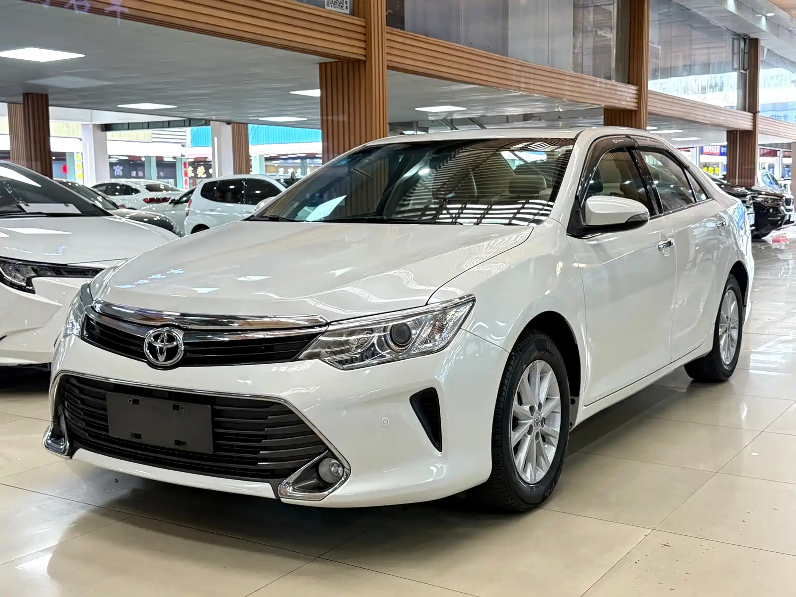TOYOTA CAMRY 2015