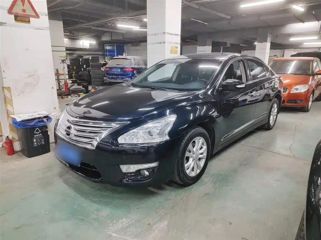 NISSAN TEANA 2013