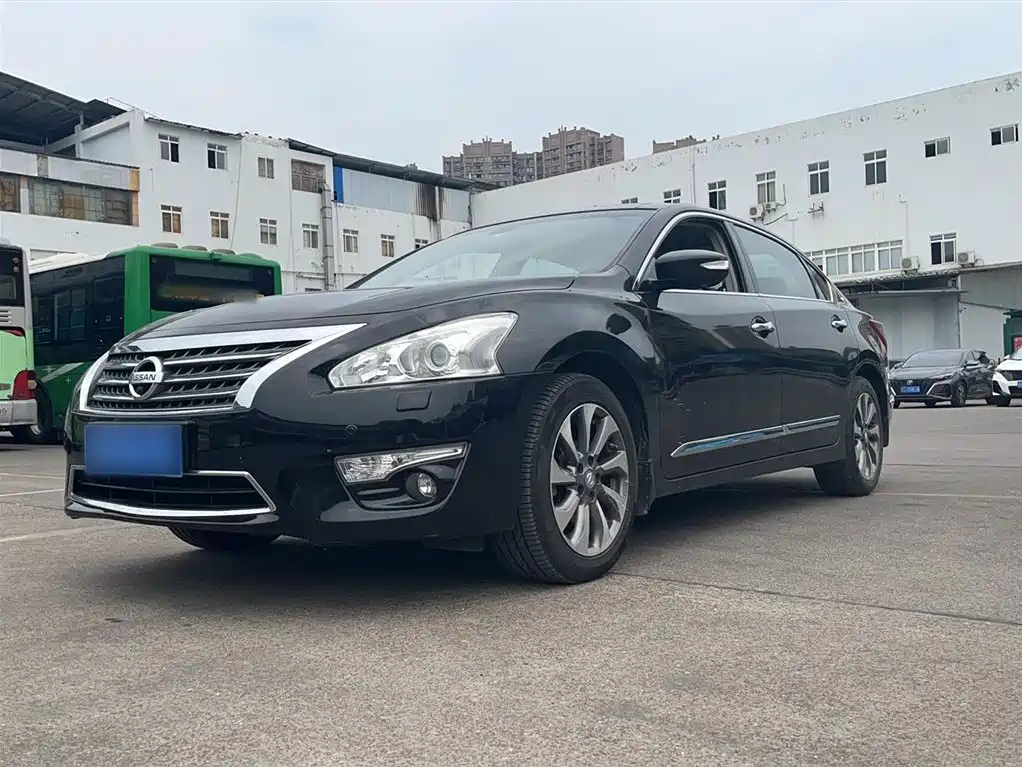 NISSAN TEANA 2014