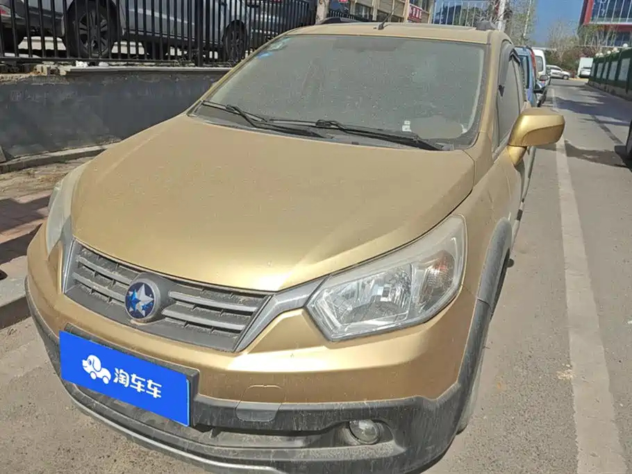 VENUCIA R50X 2013