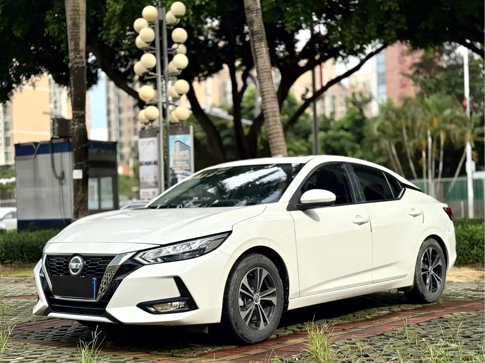 NISSAN SYLPHY 2020
