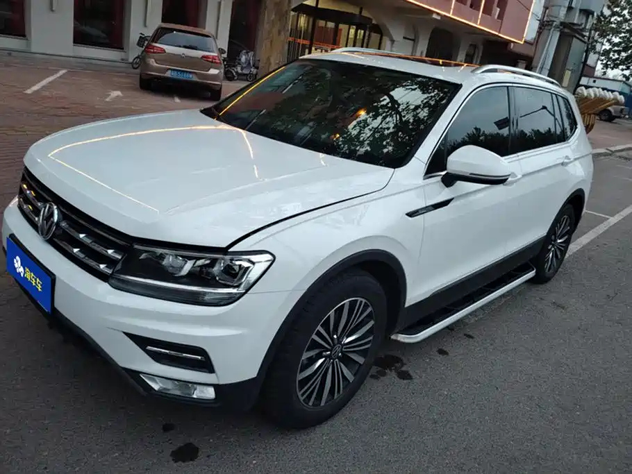 VOLKSWAGEN TIGUAN L 2021